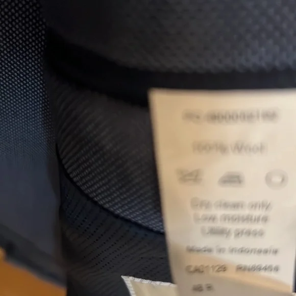 Michael Kors 48 R Men’s Suit - Picture 3 of 8